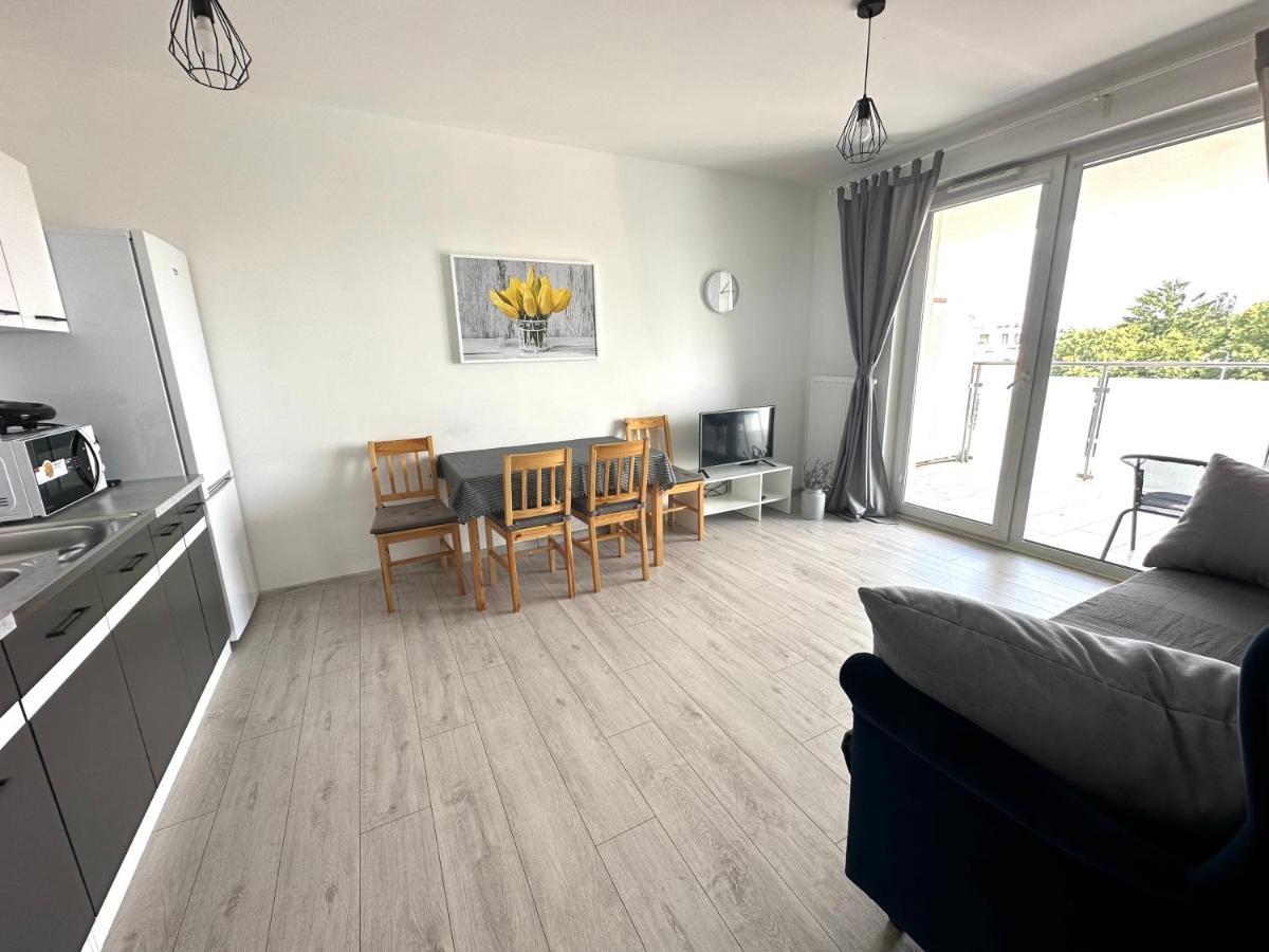 Sdh 1 Radzymin Comfortable Apartment Near Warsaw Exteriör bild